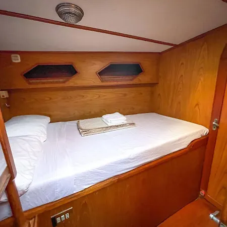 Bateau-hôtel Barca A Vela Pepe Formia