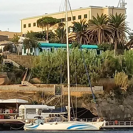 Bateau-hôtel Barca A Vela Pepe *